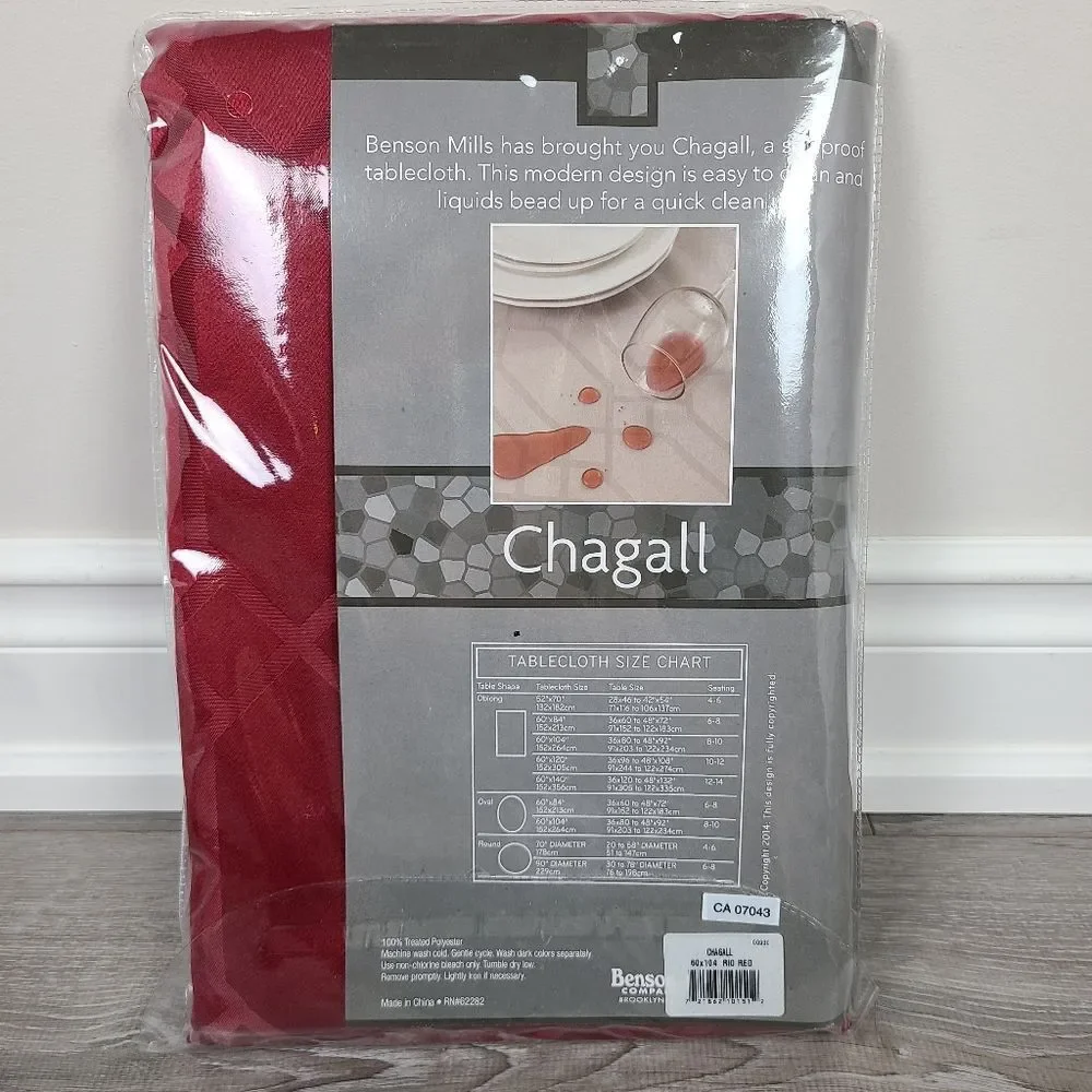 CHAGALL Spillproof Rectangular Tablecloth in  Rio Red - Picture 6 of 12